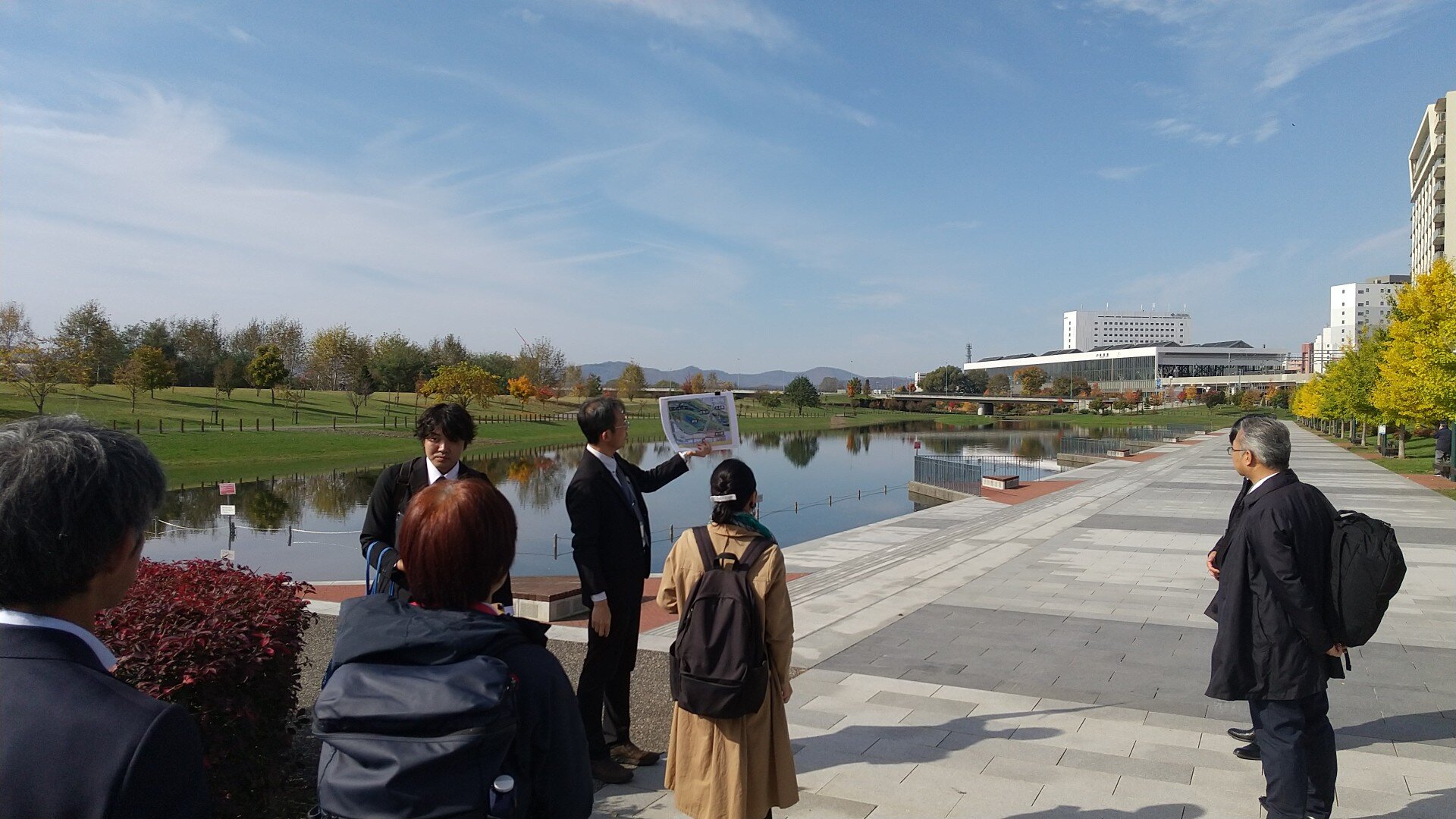 04_現地視察の様子（旭川北彩都地区）.JPG